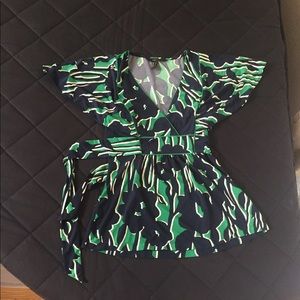 BCBG stretch plunging v neck blouse